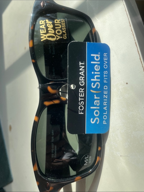 Foster Grant Other - NWT Foster Grant Polarized Tortoise Shell Sunglasses - Brown/Black